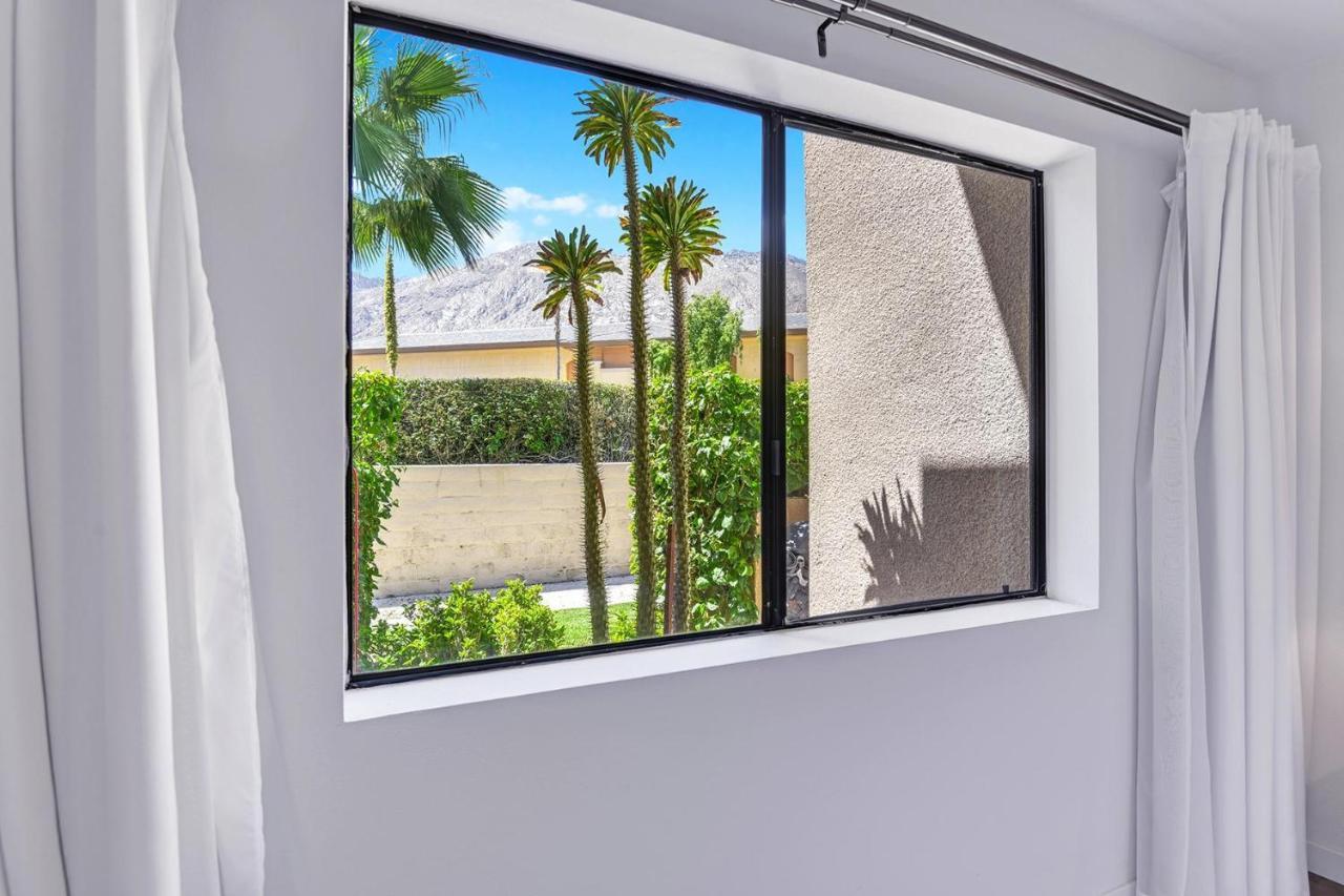 Modern Plaza Villas Oasis Palm Springs Eksteriør billede