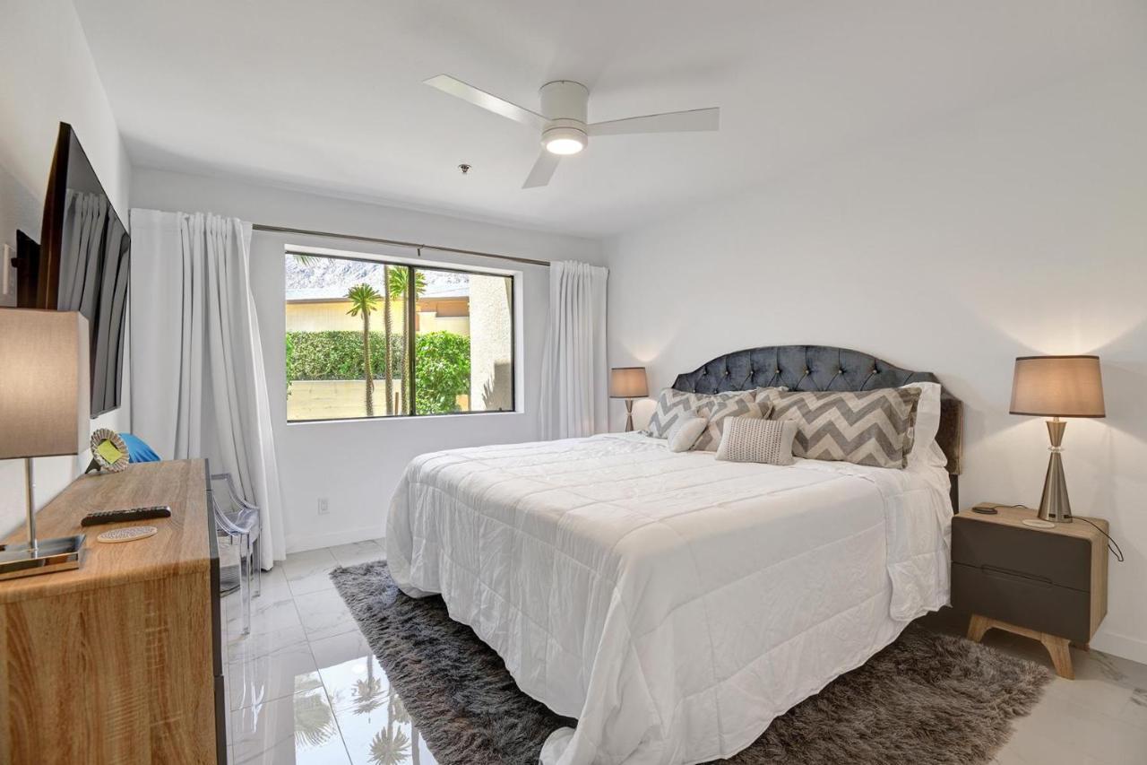 Modern Plaza Villas Oasis Palm Springs Eksteriør billede